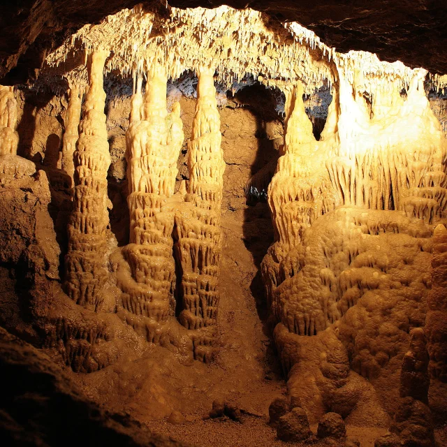 Grotte de Lastournelle