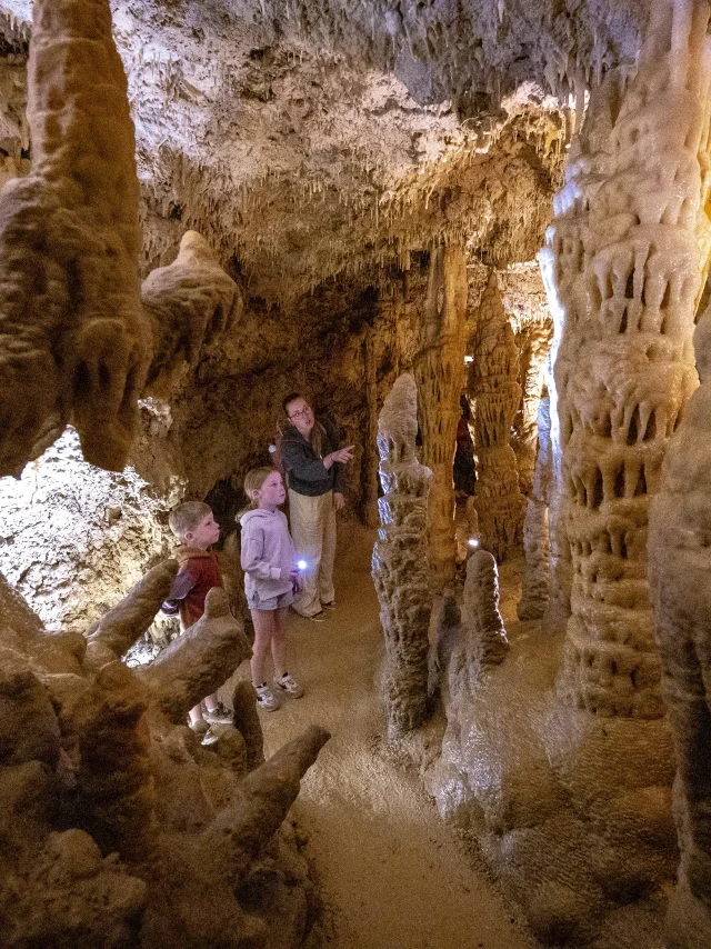 Grotte Lastournelle Sainte Colombe De Villeneuve Cedric Vlemmings 7 Min