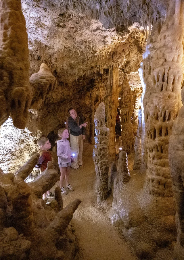 Grotte Lastournelle Sainte Colombe De Villeneuve Cedric Vlemmings 7 Min